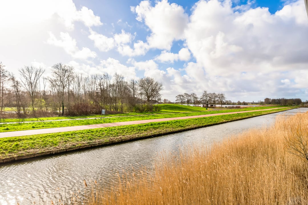 Photo 22 of L. Springerstraat 242