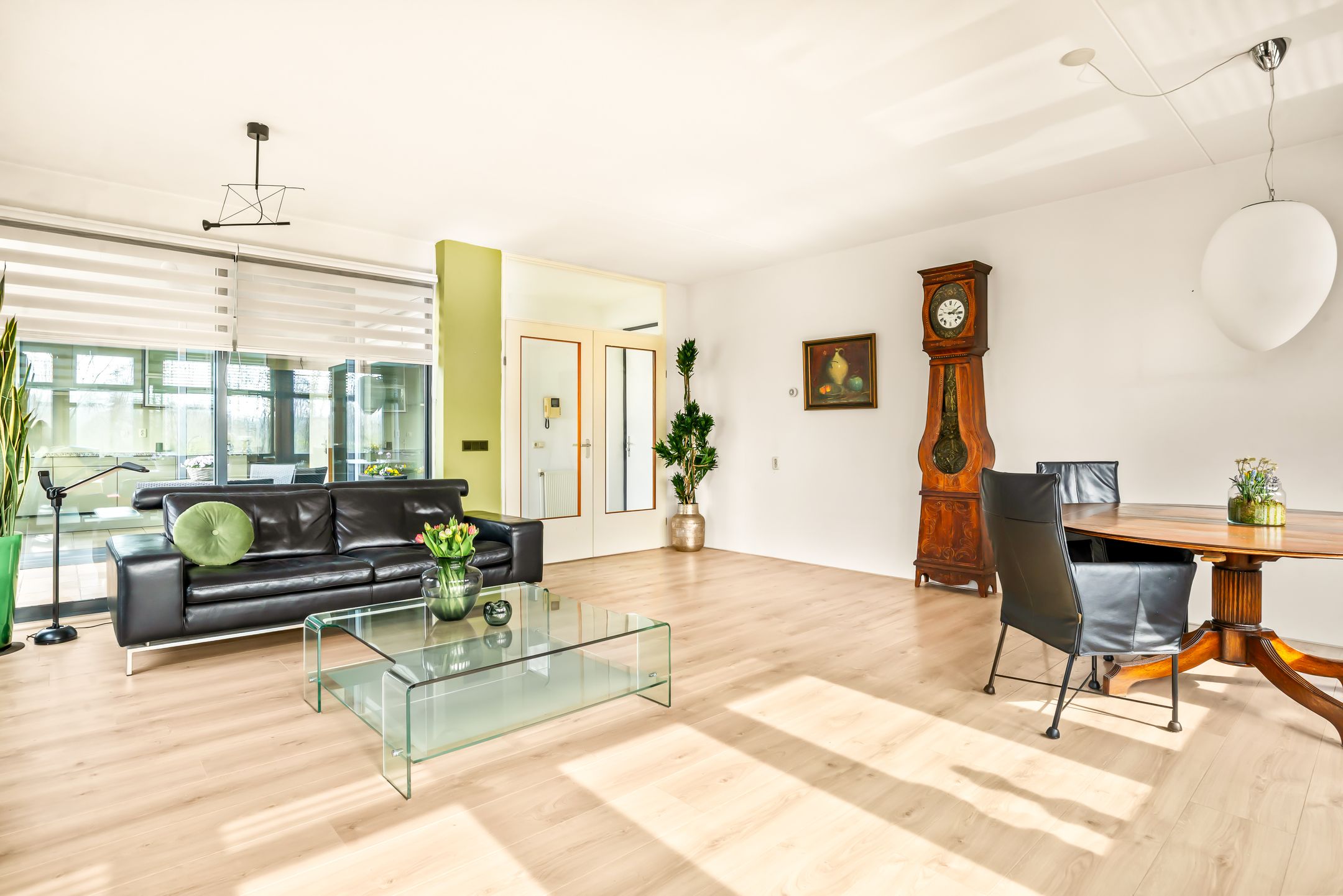 Photo 24 of L. Springerstraat 242