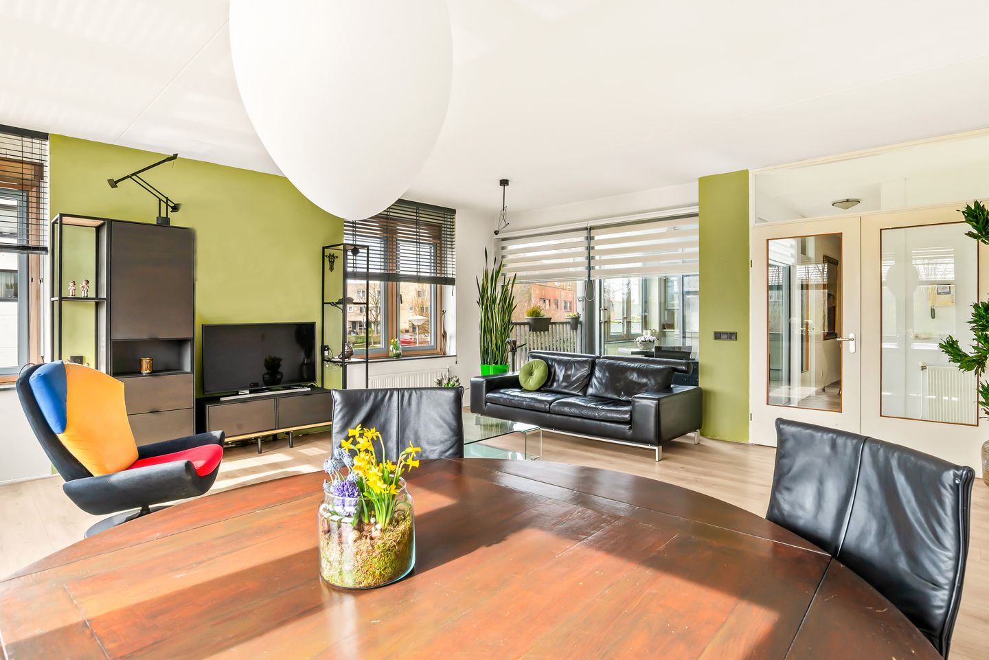 Photo 25 of L. Springerstraat 242