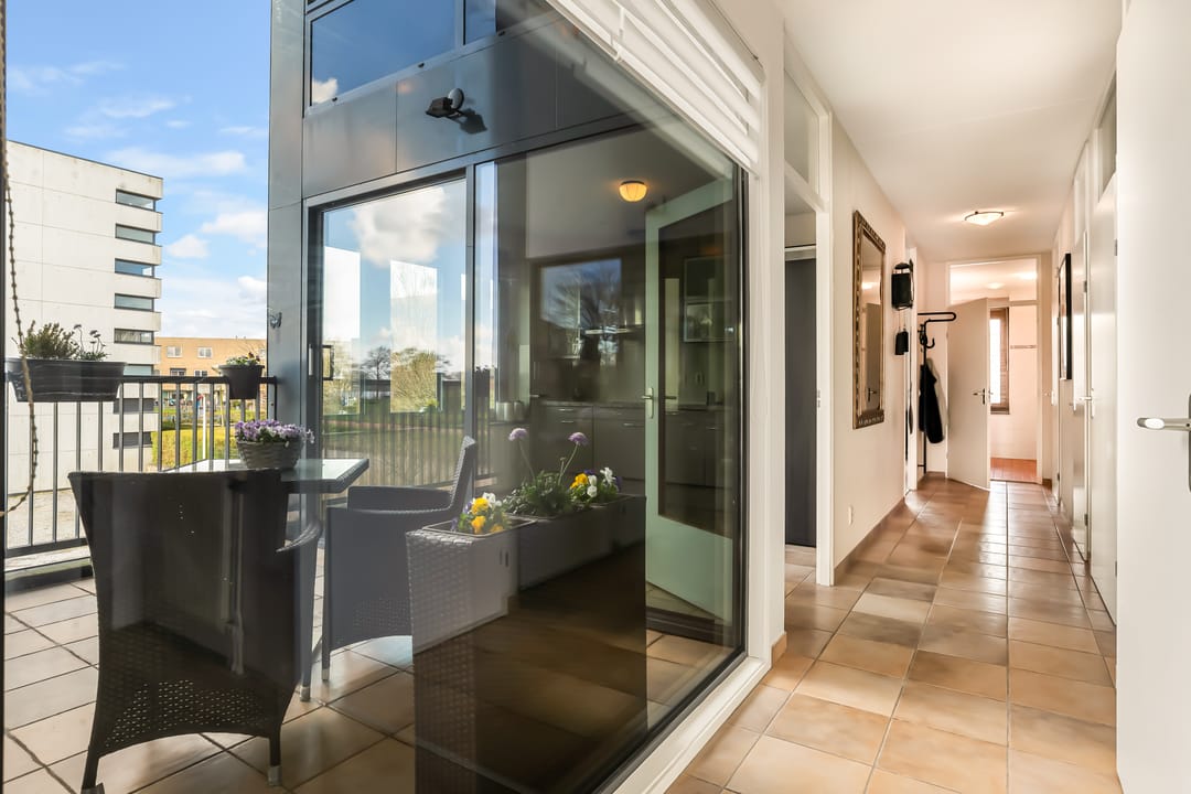 Photo 28 of L. Springerstraat 242