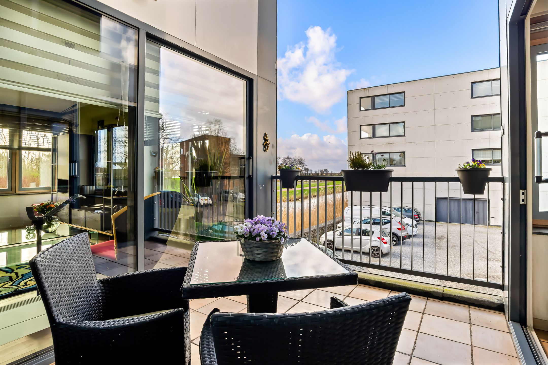 Photo 36 of L. Springerstraat 242