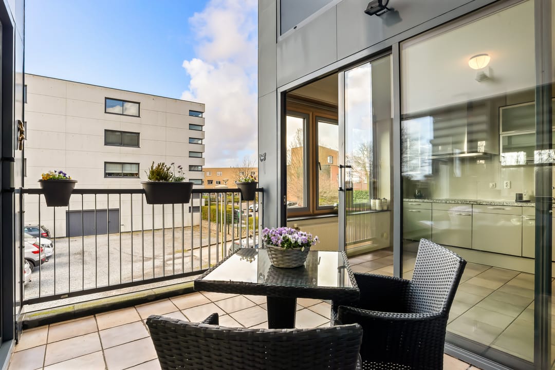 Photo 37 of L. Springerstraat 242