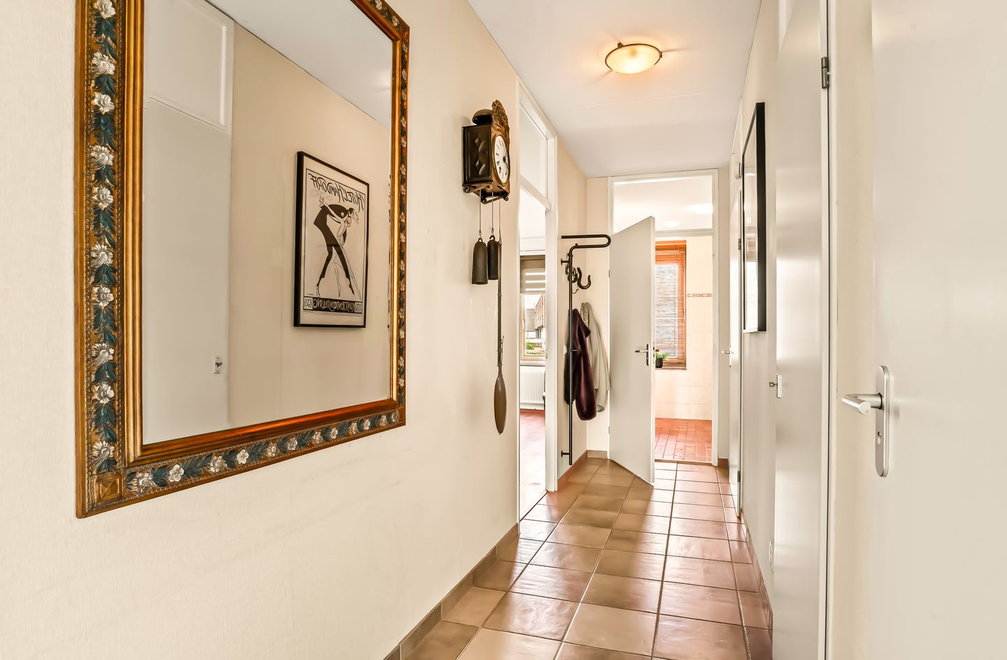 Photo 40 of L. Springerstraat 242