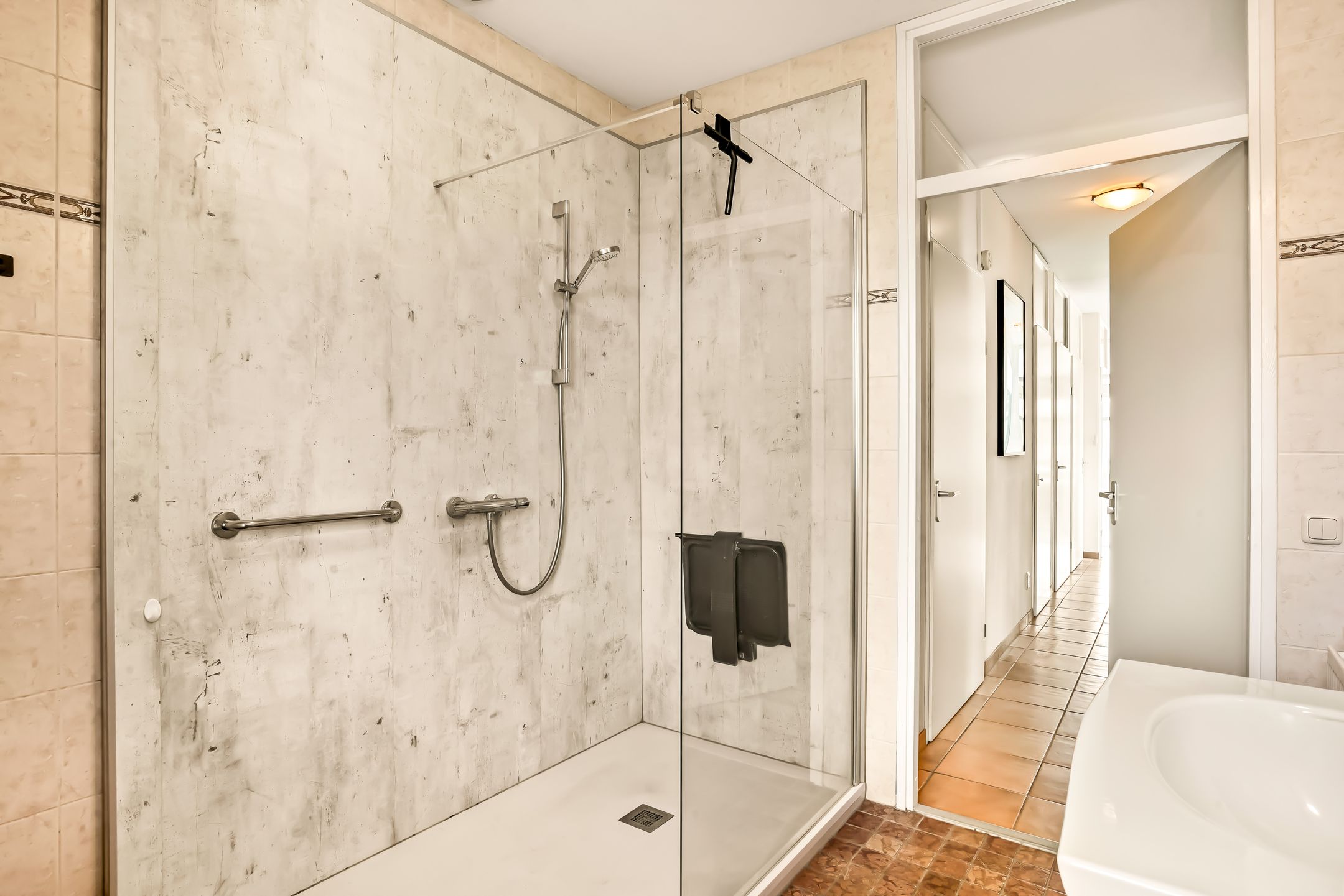 Photo 45 of L. Springerstraat 242