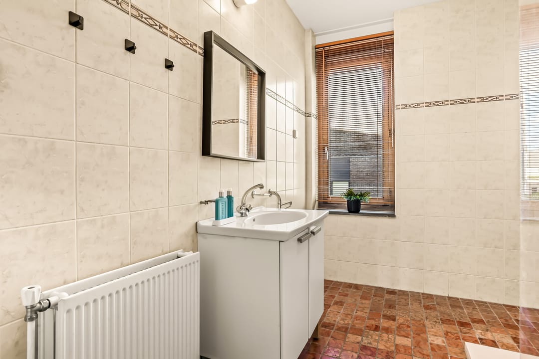 Photo 43 of L. Springerstraat 242