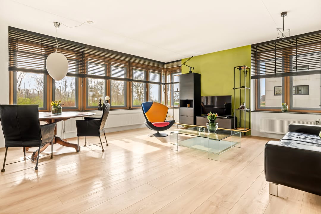 Photo 17 of L. Springerstraat 242