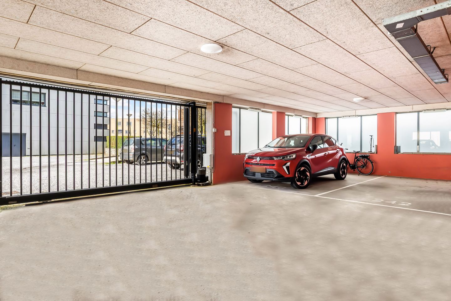 Photo 55 of L. Springerstraat 242