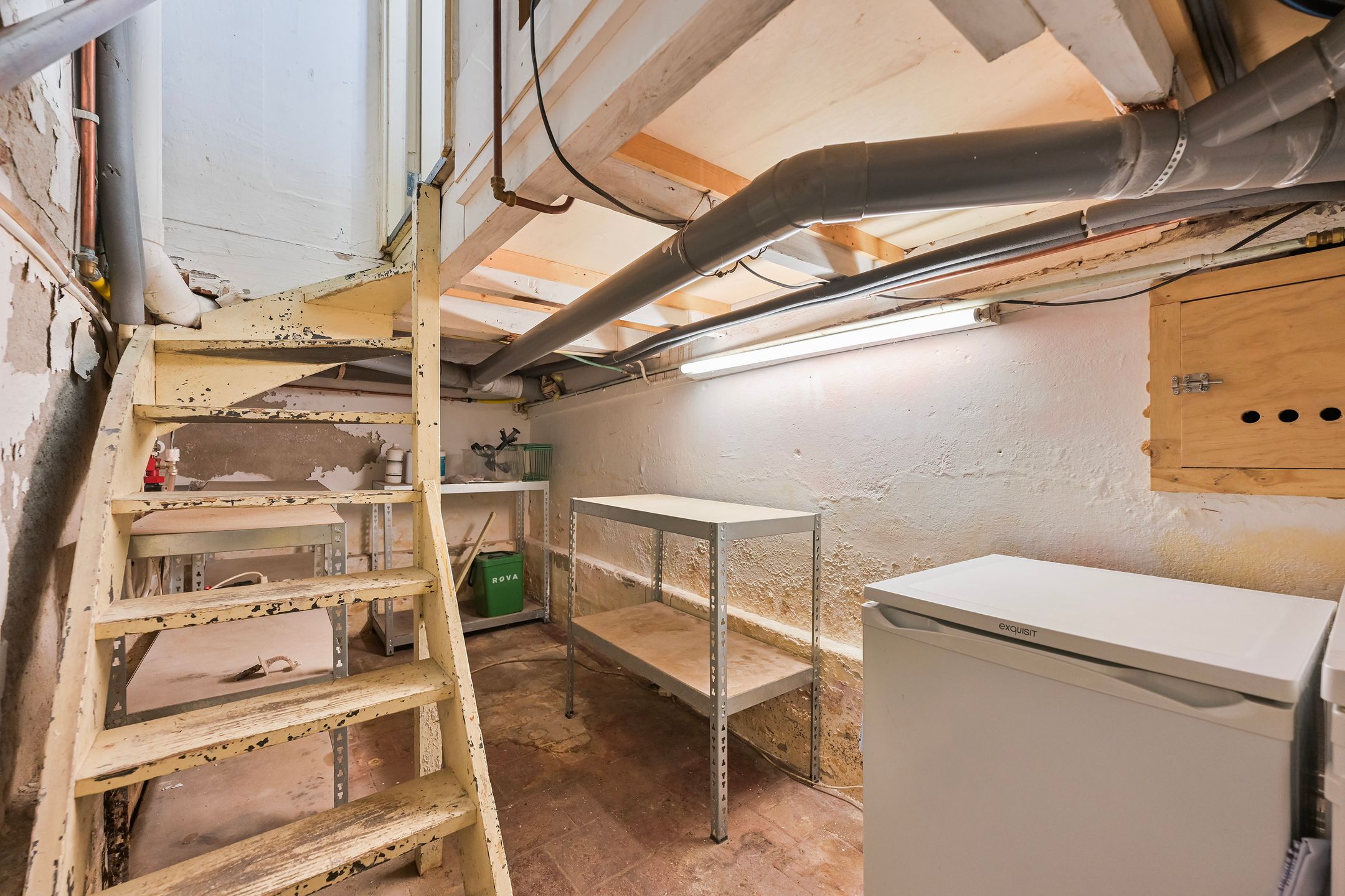 Spacious Townhouse with Character in Heart of Assendorp — 32