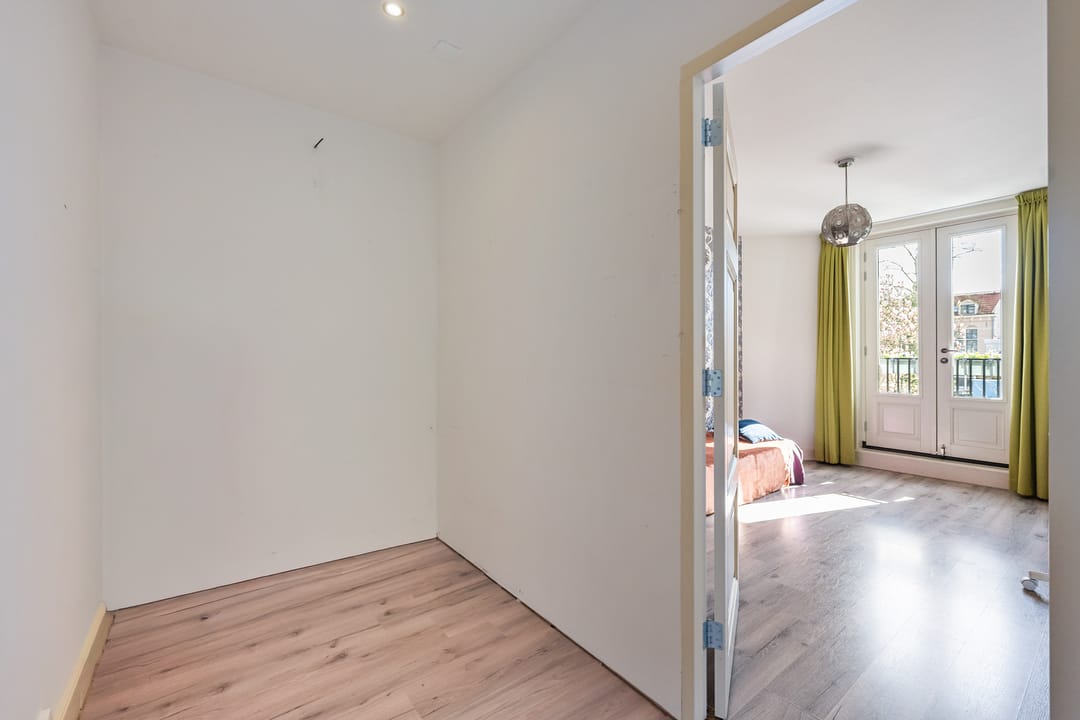 Spacious Townhouse with Character in Heart of Assendorp — 21