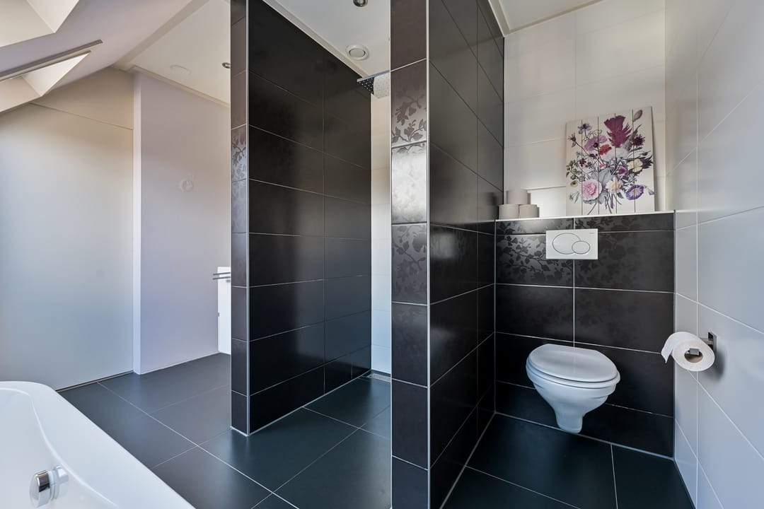 Spacious Townhouse with Character in Heart of Assendorp — 30