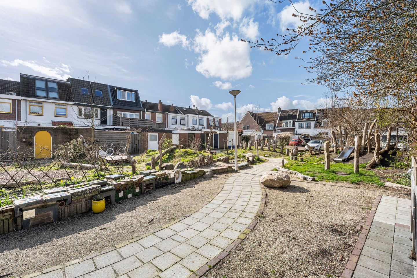 Spacious Townhouse with Character in Heart of Assendorp — 33