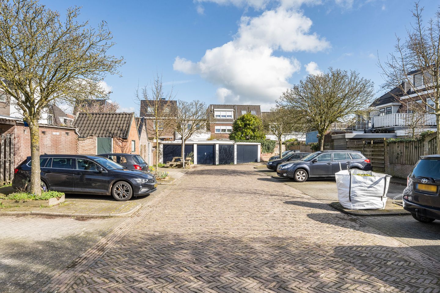 Spacious Townhouse with Character in Heart of Assendorp — 34