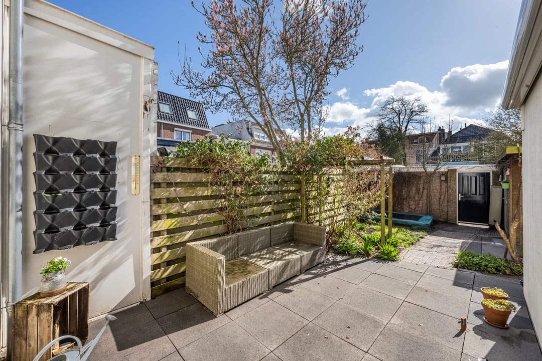Spacious Townhouse with Character in Heart of Assendorp — 13