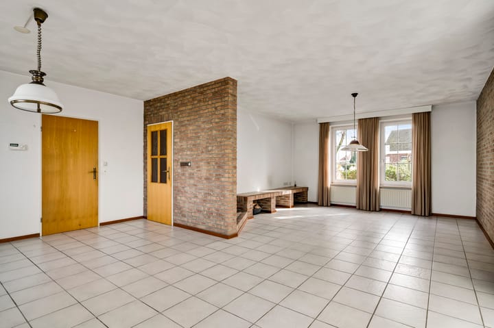 Photo 2 of Westerholtstraat 26