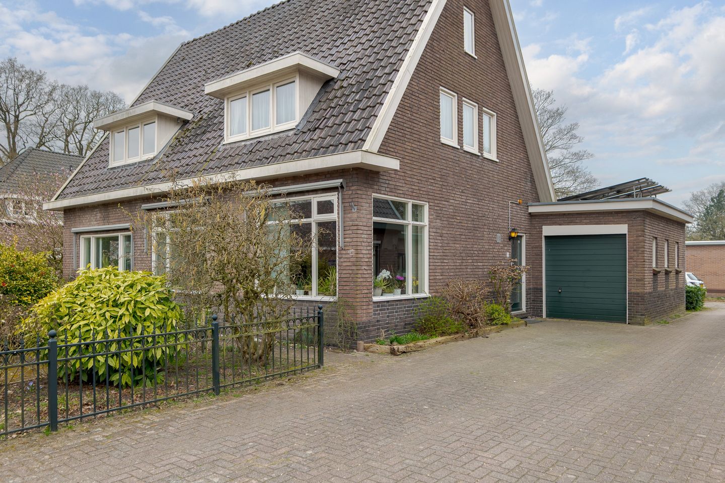 Photo 5 of Zandhoeklaan 4