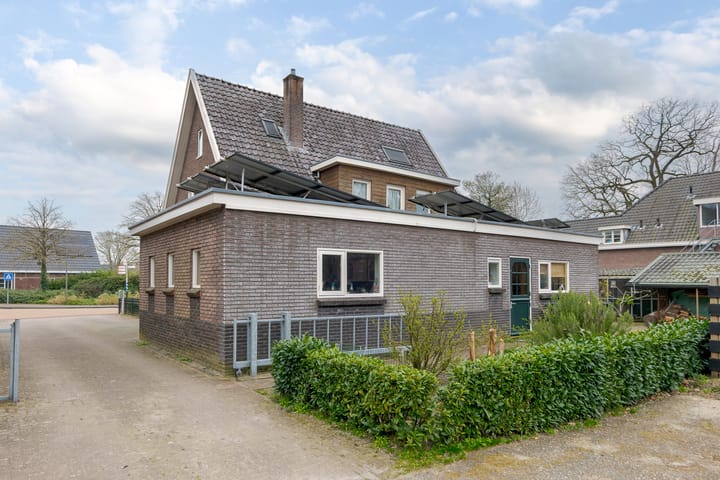 Photo 4 of Zandhoeklaan 4