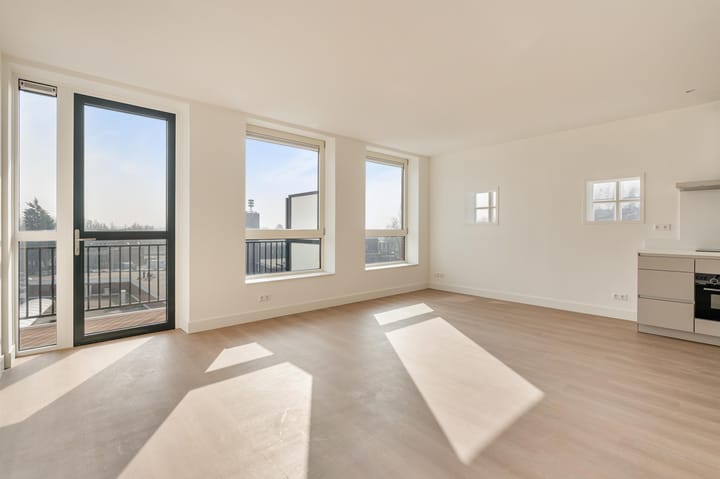 Photo 3 of Zaanweg 67-G