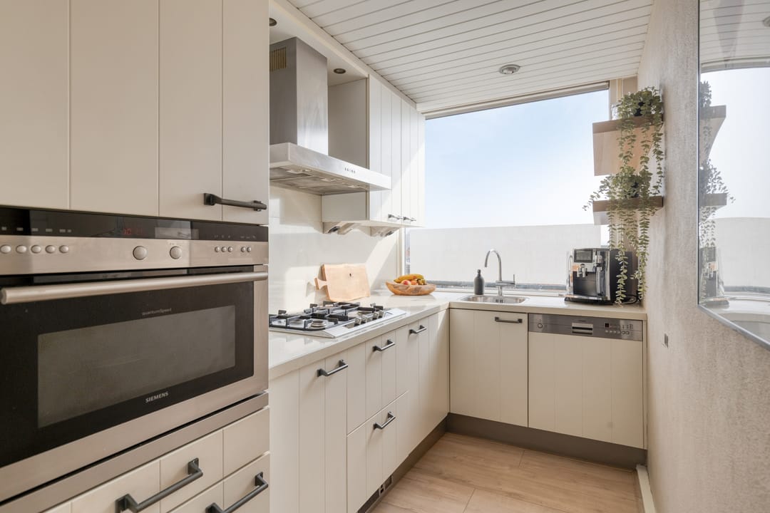 Foto 16 van Burgemeester Van Haarenlaan 1423