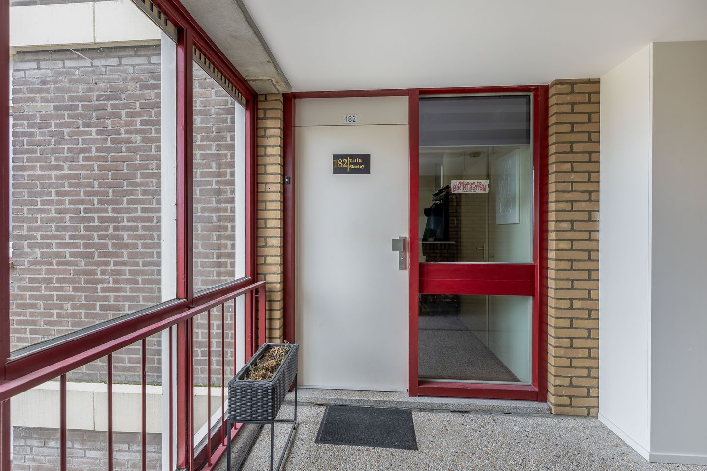 Spacious corner apartment with west-facing balcony in the village center — 19