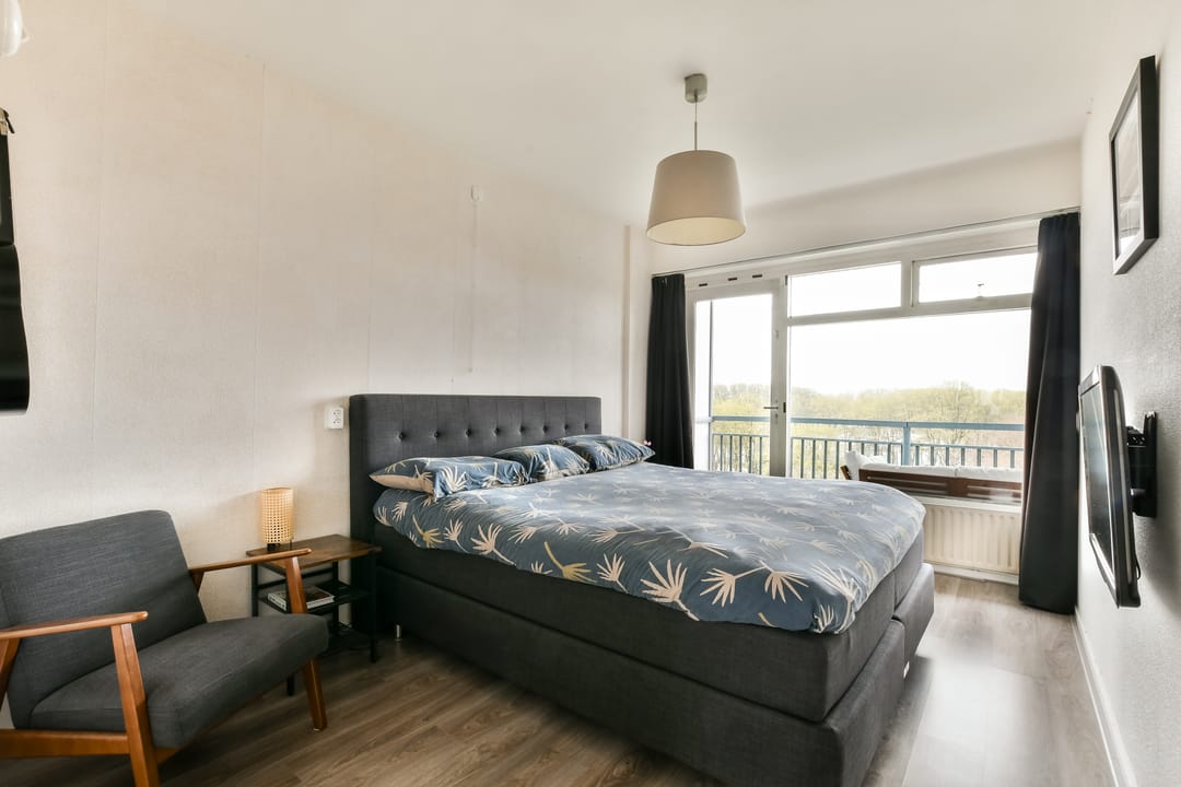 Bright 78 m² apartment with 3 bedrooms and stunning Sloterplas views in Amsterdam-Slotermeer — 13