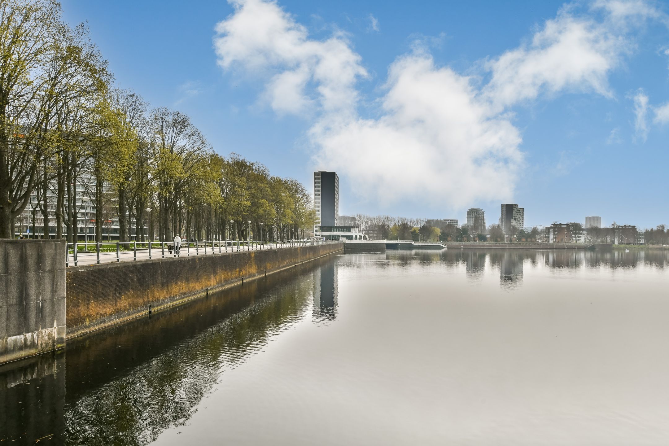 Bright 78 m² apartment with 3 bedrooms and stunning Sloterplas views in Amsterdam-Slotermeer — 21