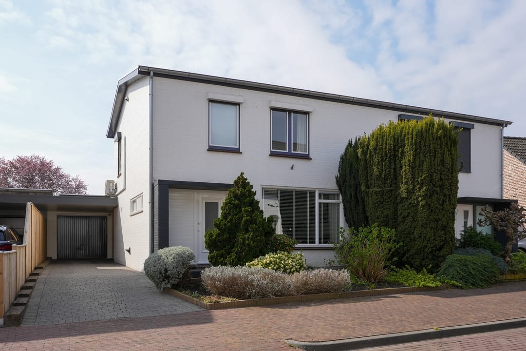 Foto 1 van Spoorstraat 63