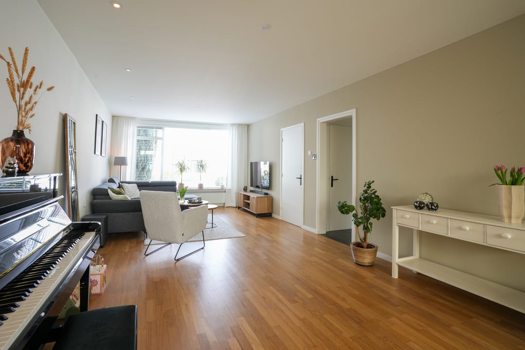 Foto 8 van Spoorstraat 63