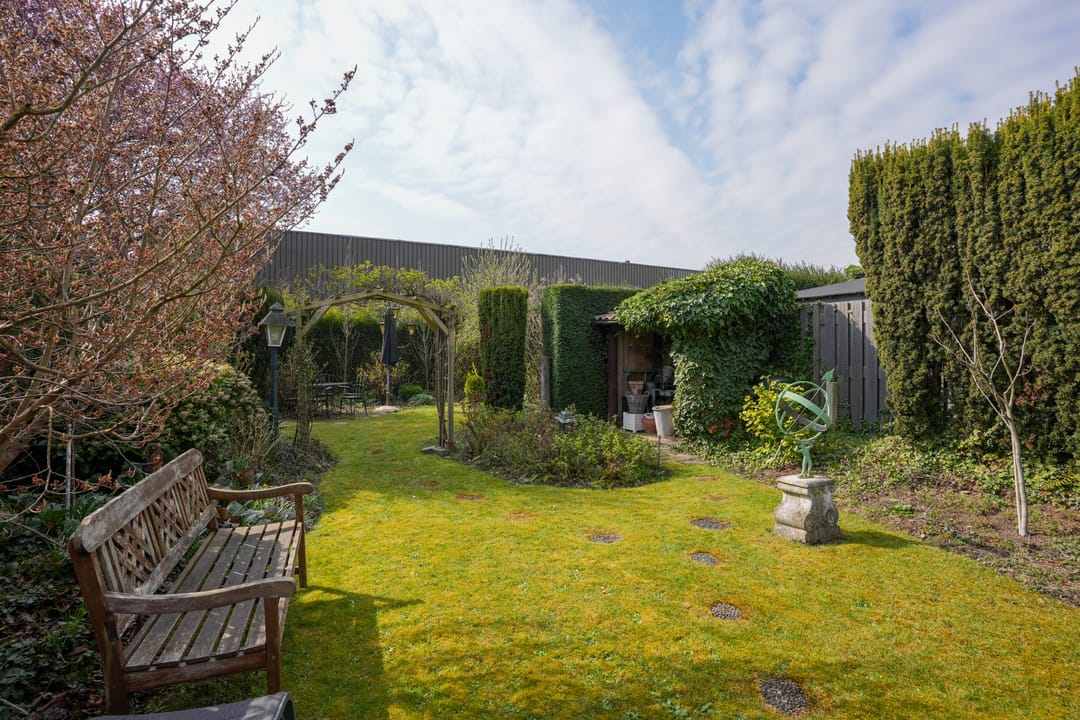 Foto 28 van Spoorstraat 63