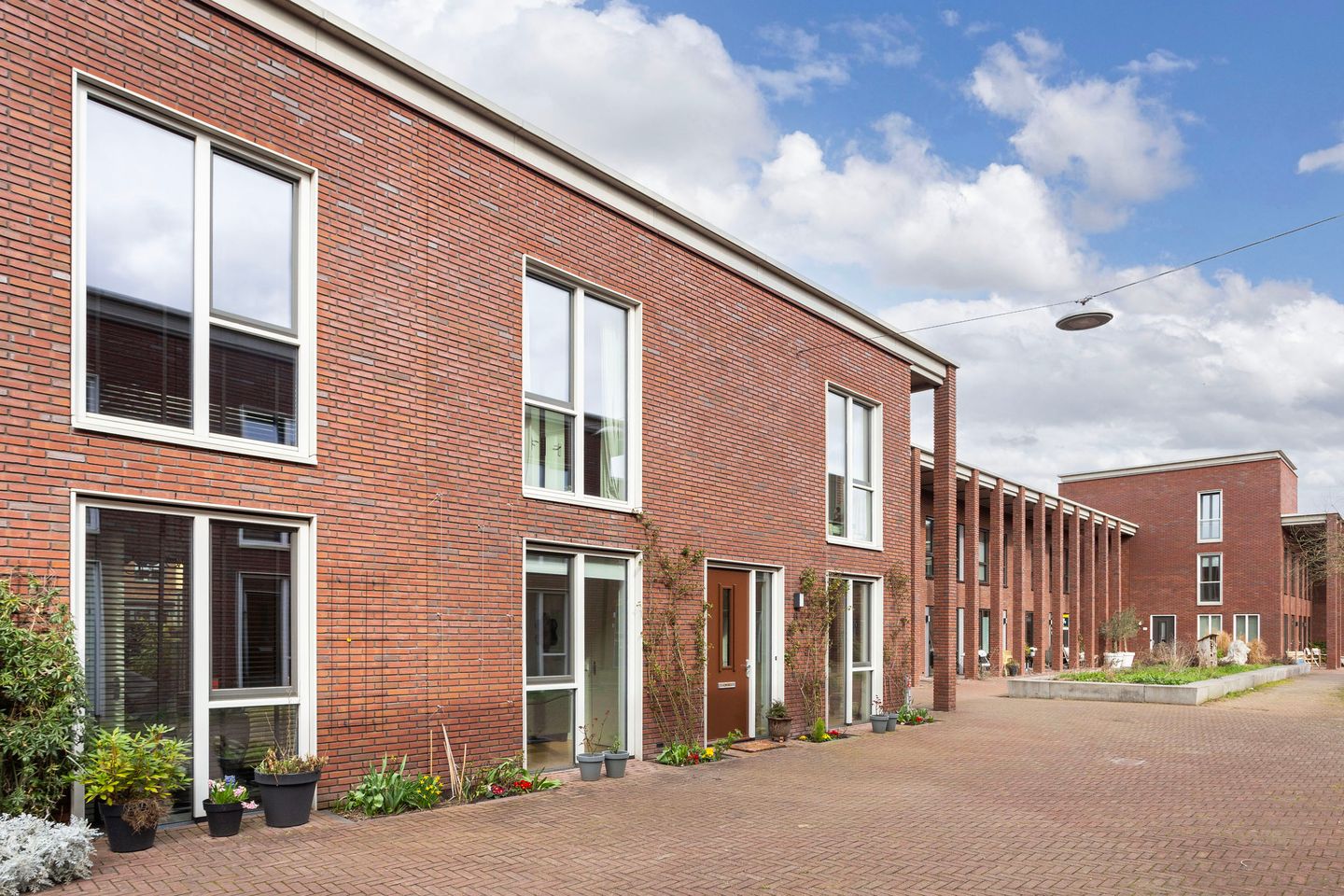 Modern and Energy-Efficient Corner House in Utrecht Leeuwesteyn — 40