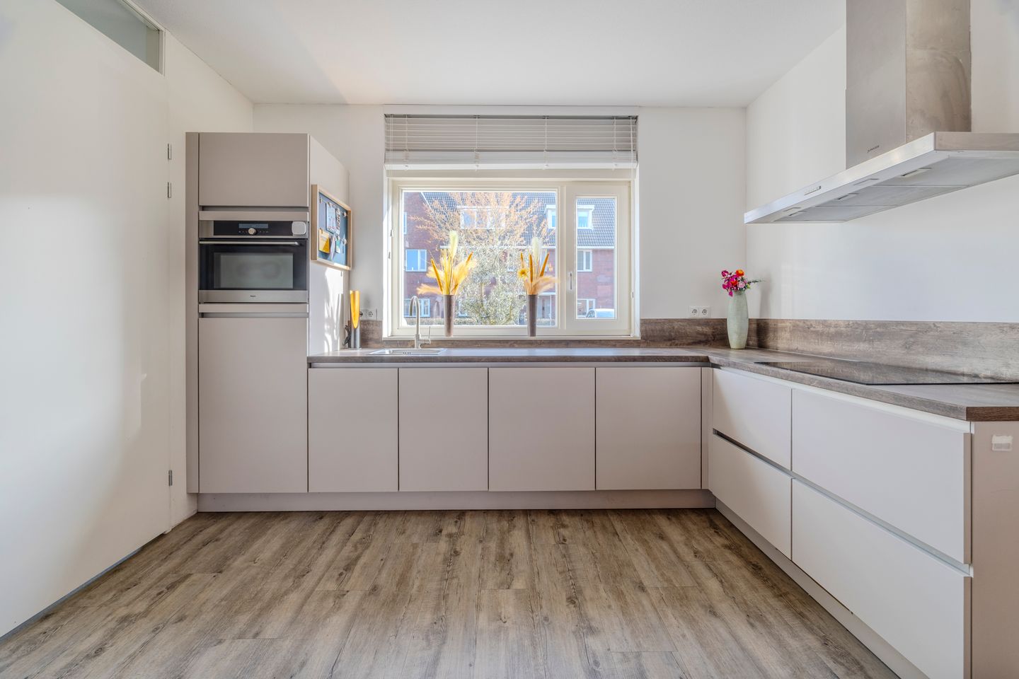 Photo 4 of Belle van Zuylenstraat 37