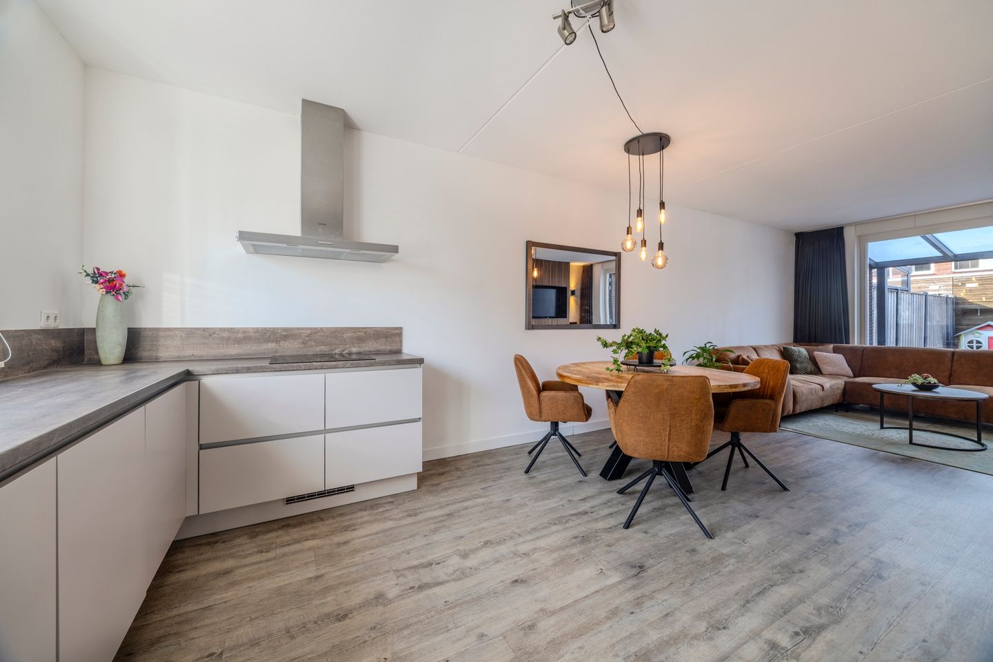 Photo 14 of Belle van Zuylenstraat 37