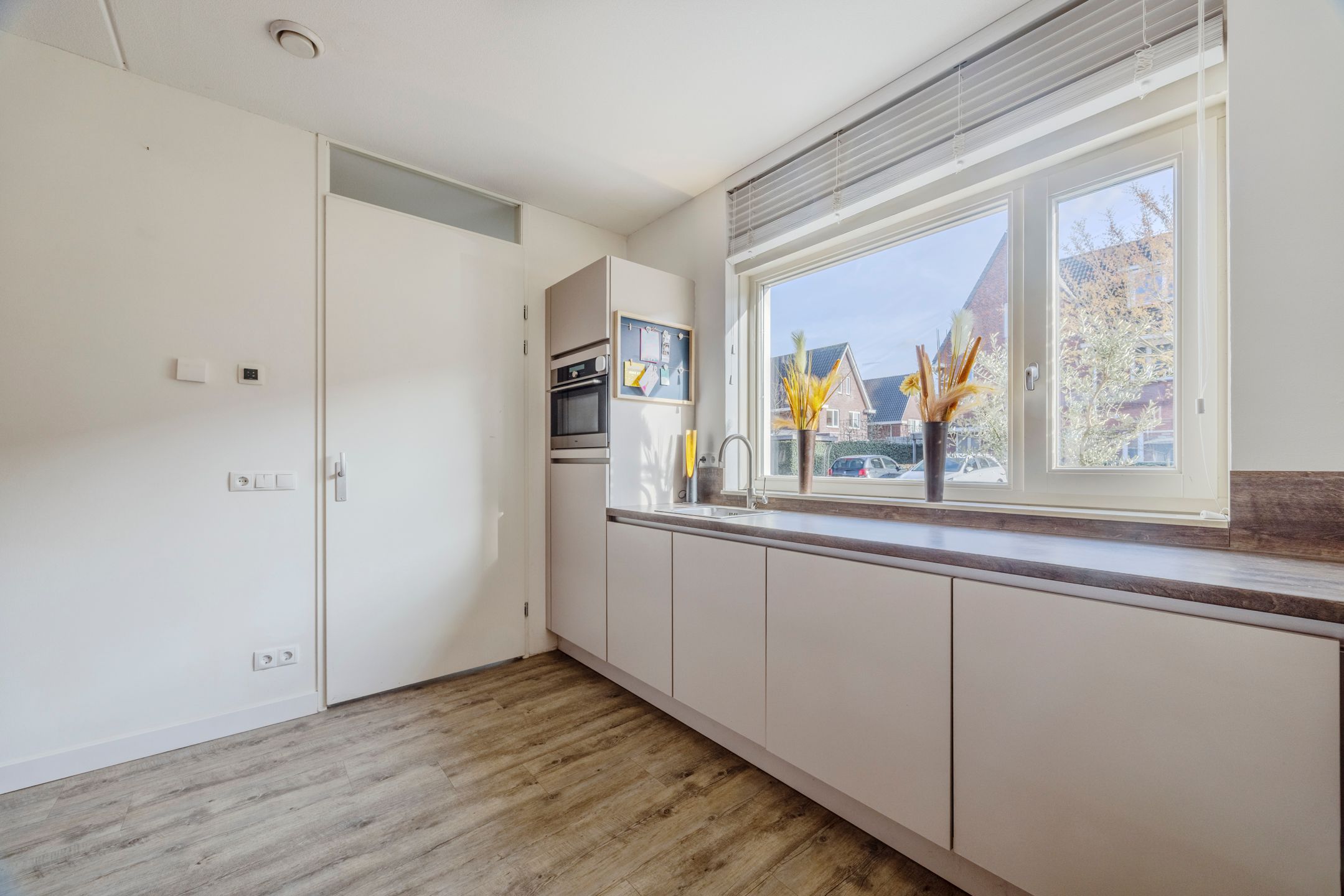 Photo 15 of Belle van Zuylenstraat 37