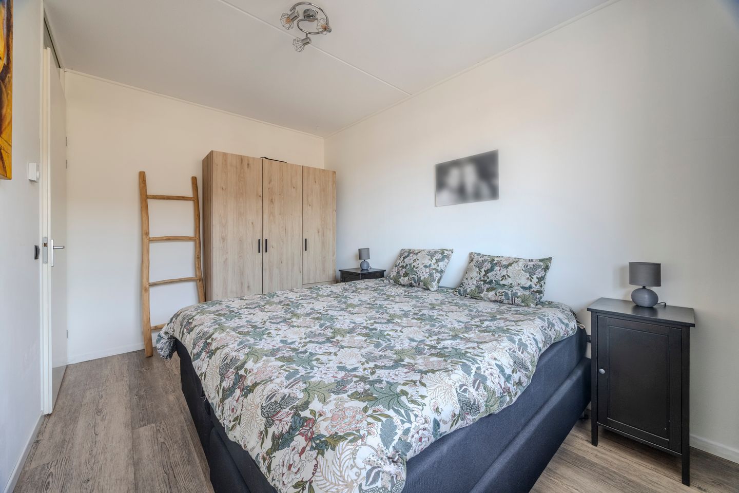 Photo 25 of Belle van Zuylenstraat 37