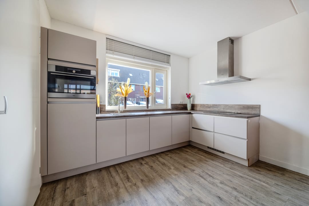 Photo 13 of Belle van Zuylenstraat 37