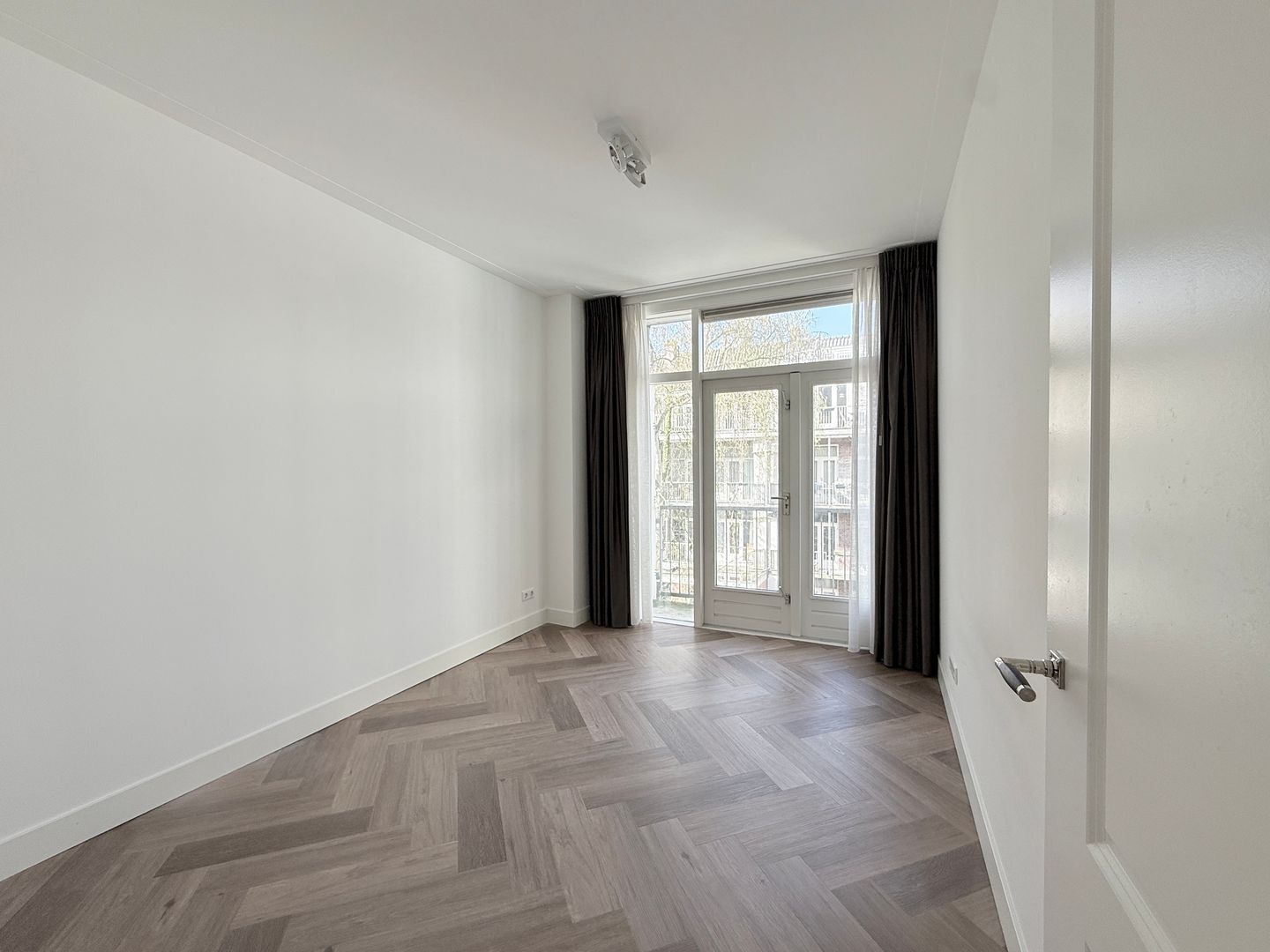 Photo 10 of Scheldestraat 48-2