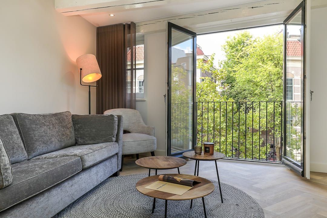 Photo 1 of Nieuwezijds Voorburgwal 18-B