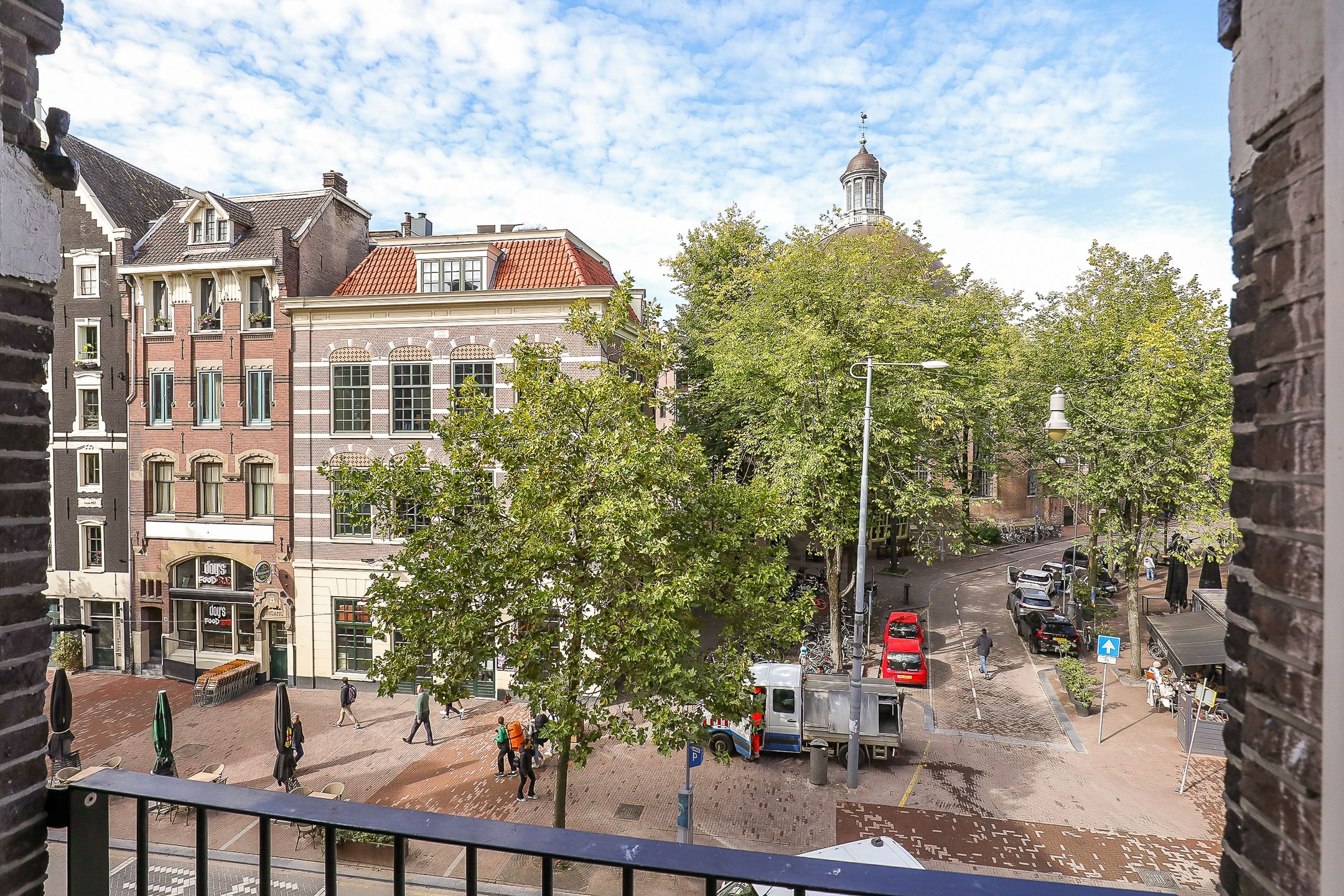 Photo 33 of Nieuwezijds Voorburgwal 18-B