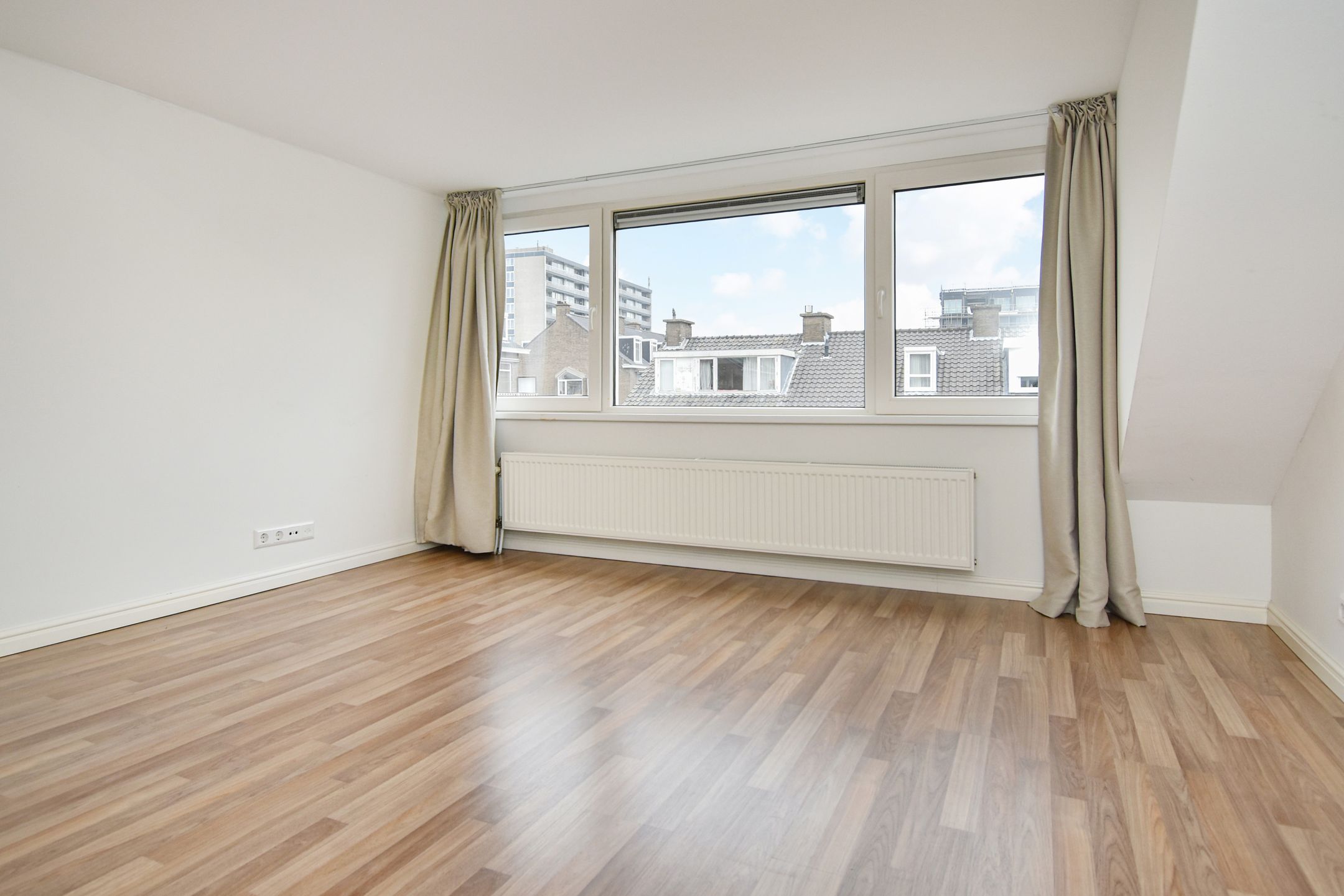 Foto 42 van Paulinastraat 8