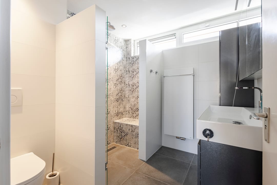 Spacious Corner Home with Garage in Popular Vogelbuurt — 12