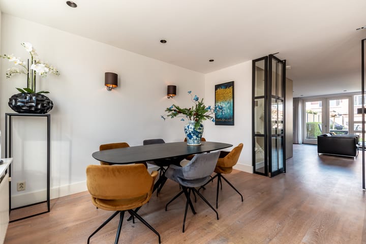 Photo 3 of Martinus Nijhoffstraat 43