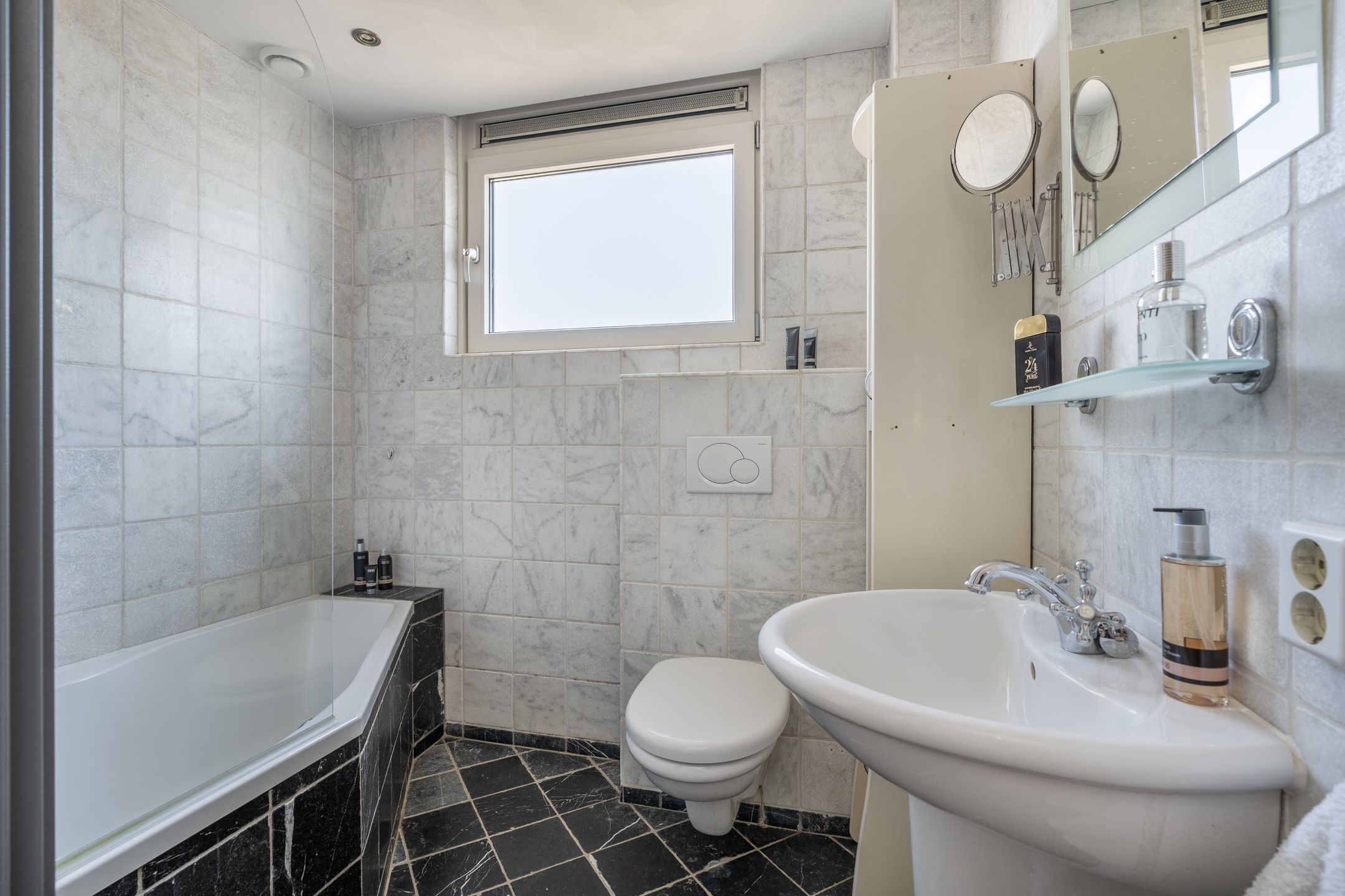 Photo 15 of Middelblok 19