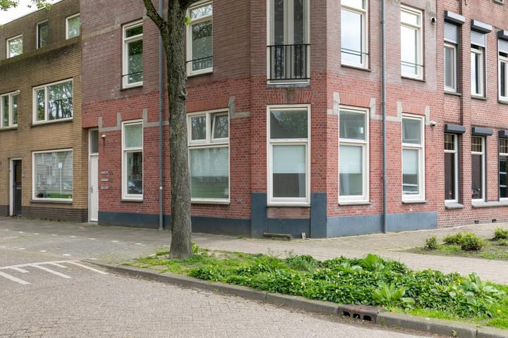 Photo 2 of Minckelersstraat 46