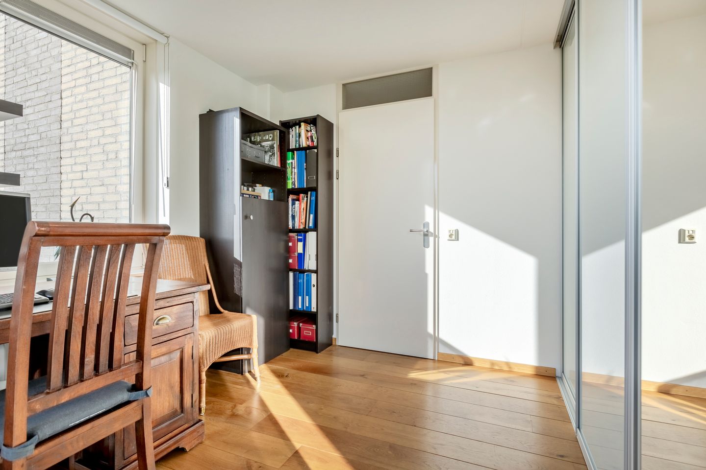Spacious 4-room apartment with garage and terraces at Wilhelminakanaal — 16