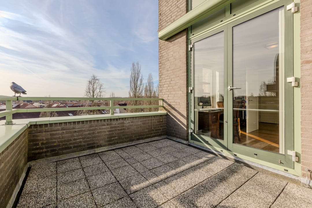 Spacious 4-room apartment with garage and terraces at Wilhelminakanaal — 18