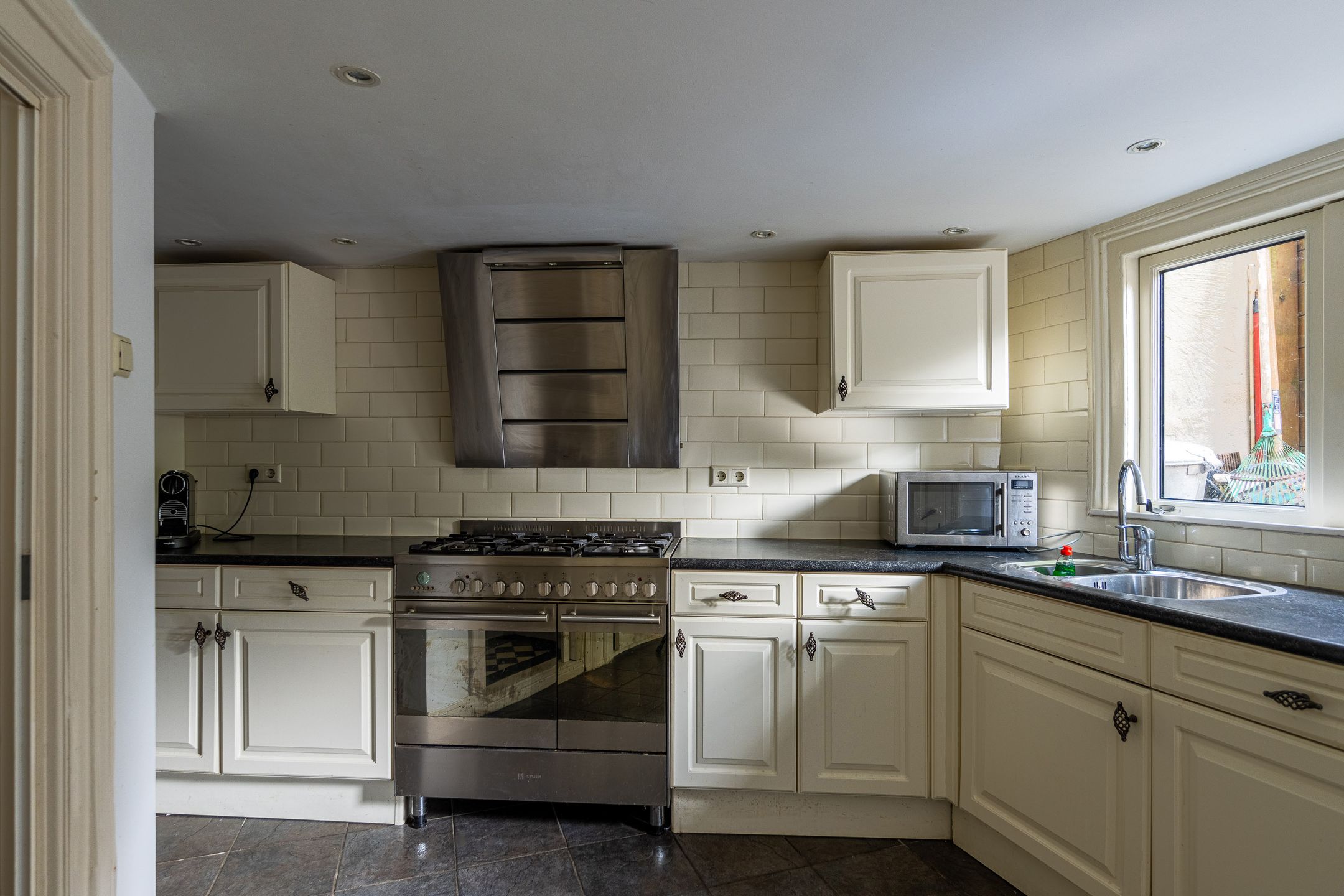 Historic semi-detached mansion with 9 bedrooms in Kralingen — 13