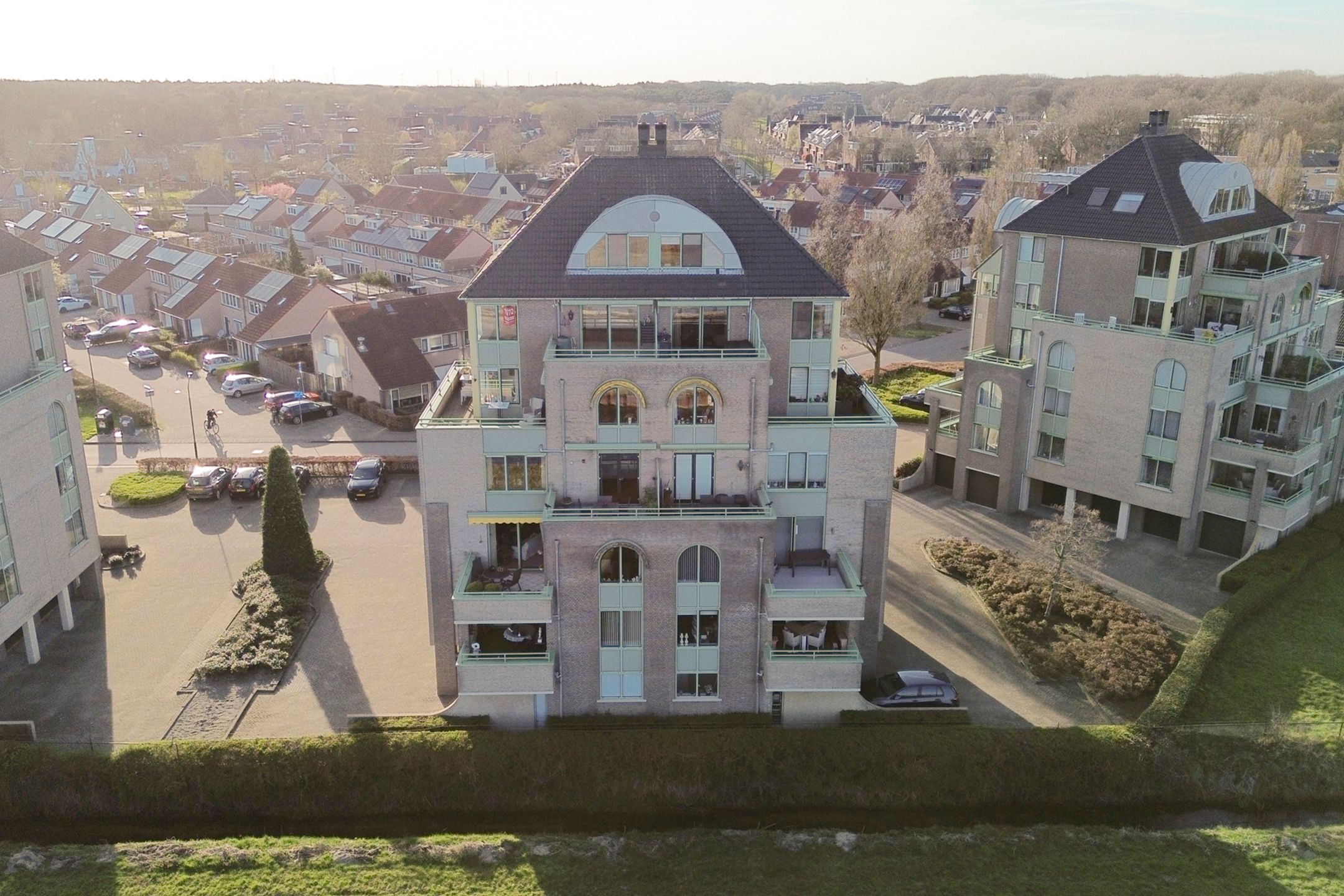 Spacious 4-room apartment with garage and terraces at Wilhelminakanaal — 36