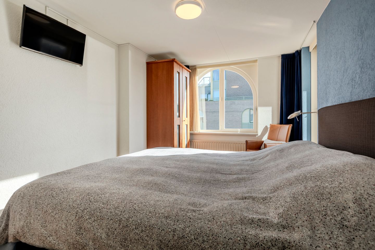 Spacious 4-room apartment with garage and terraces at Wilhelminakanaal — 23