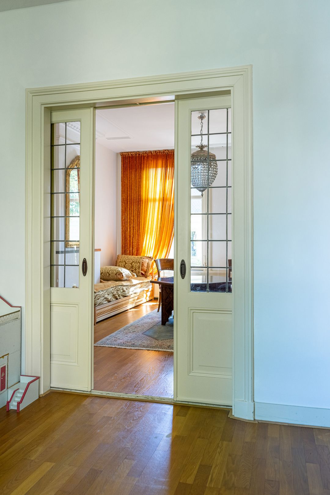 Historic semi-detached mansion with 9 bedrooms in Kralingen — 28