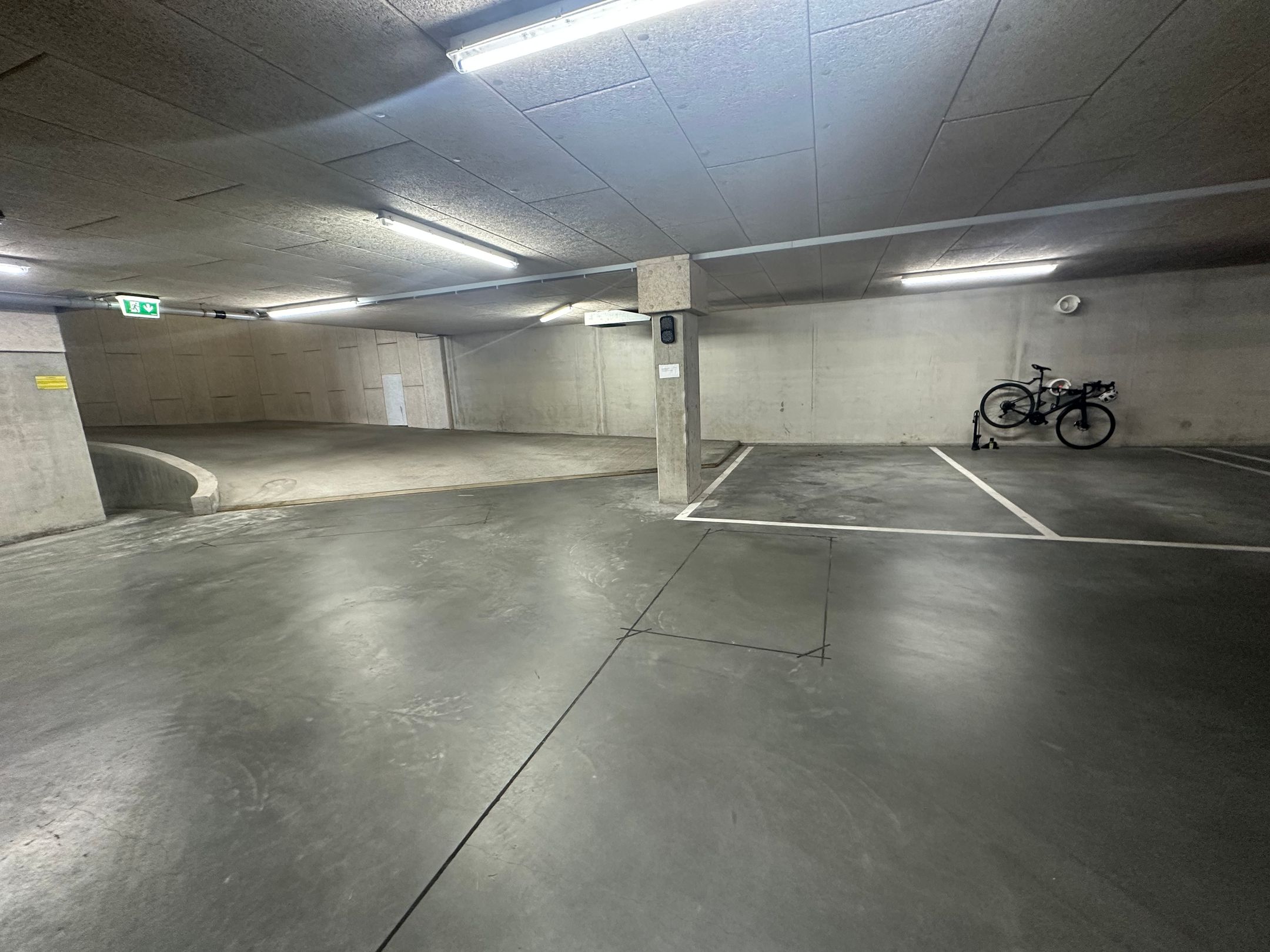 Private Parking Space in Secure Garage in Duinoord — 12