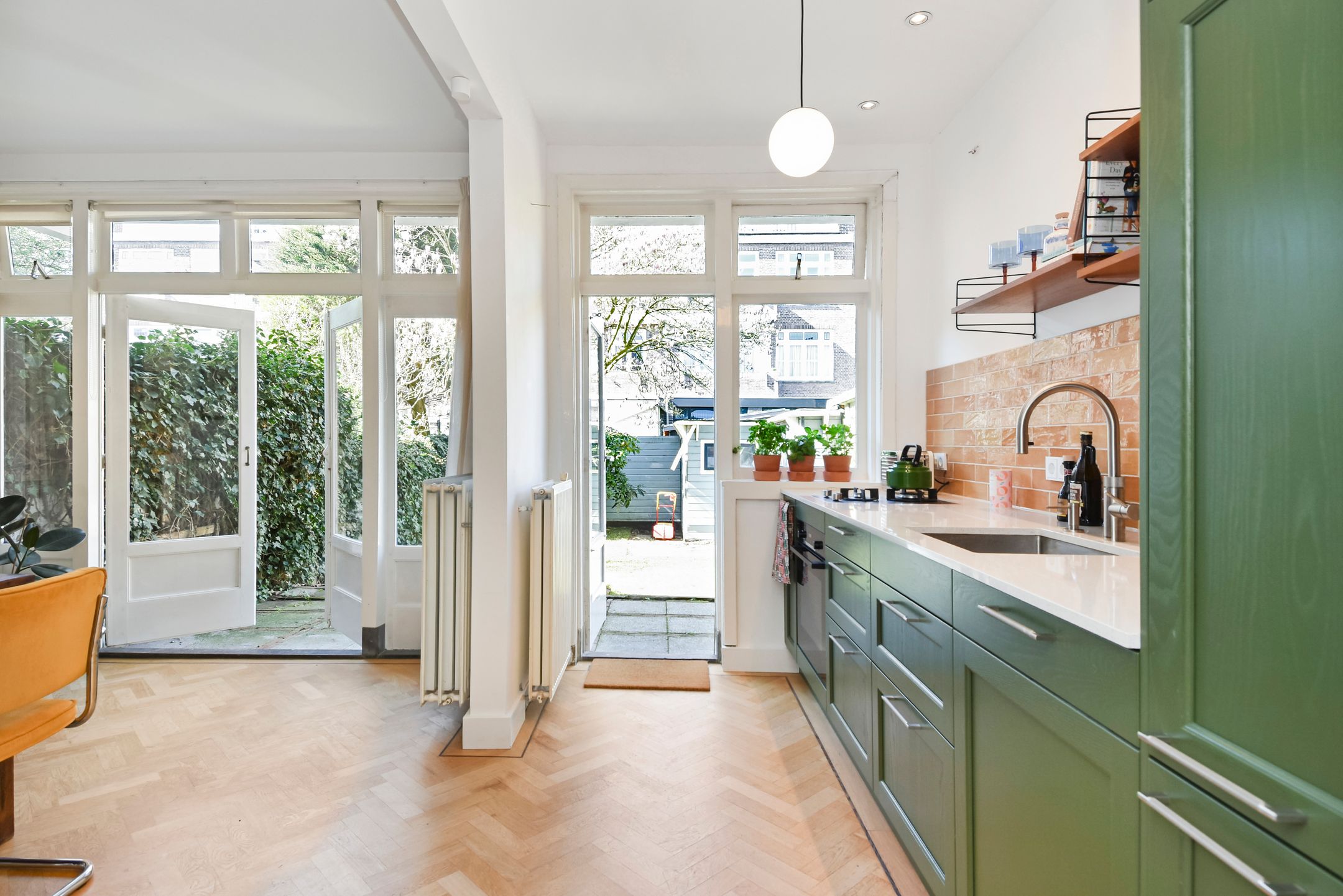 Foto 15 van Van Lansbergestraat 184